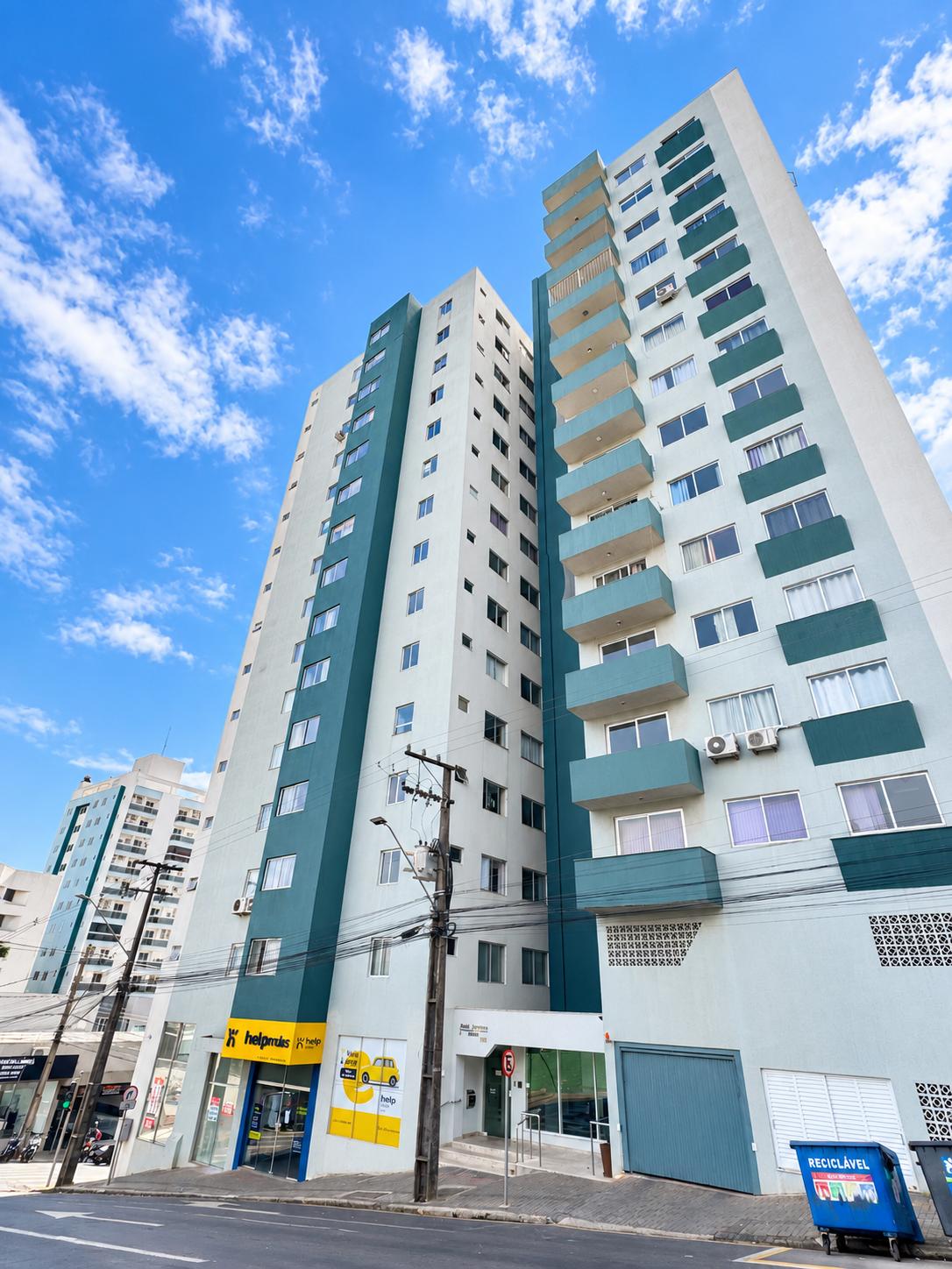 Apartamento à venda no Edifício José Antonio no Centro de Pato...