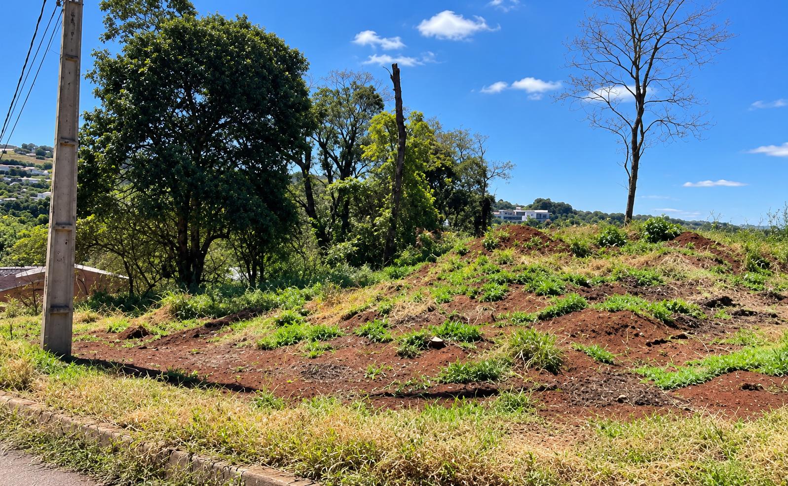 Lote de esquina à venda no bairro Fraron em Pato Branco  PR