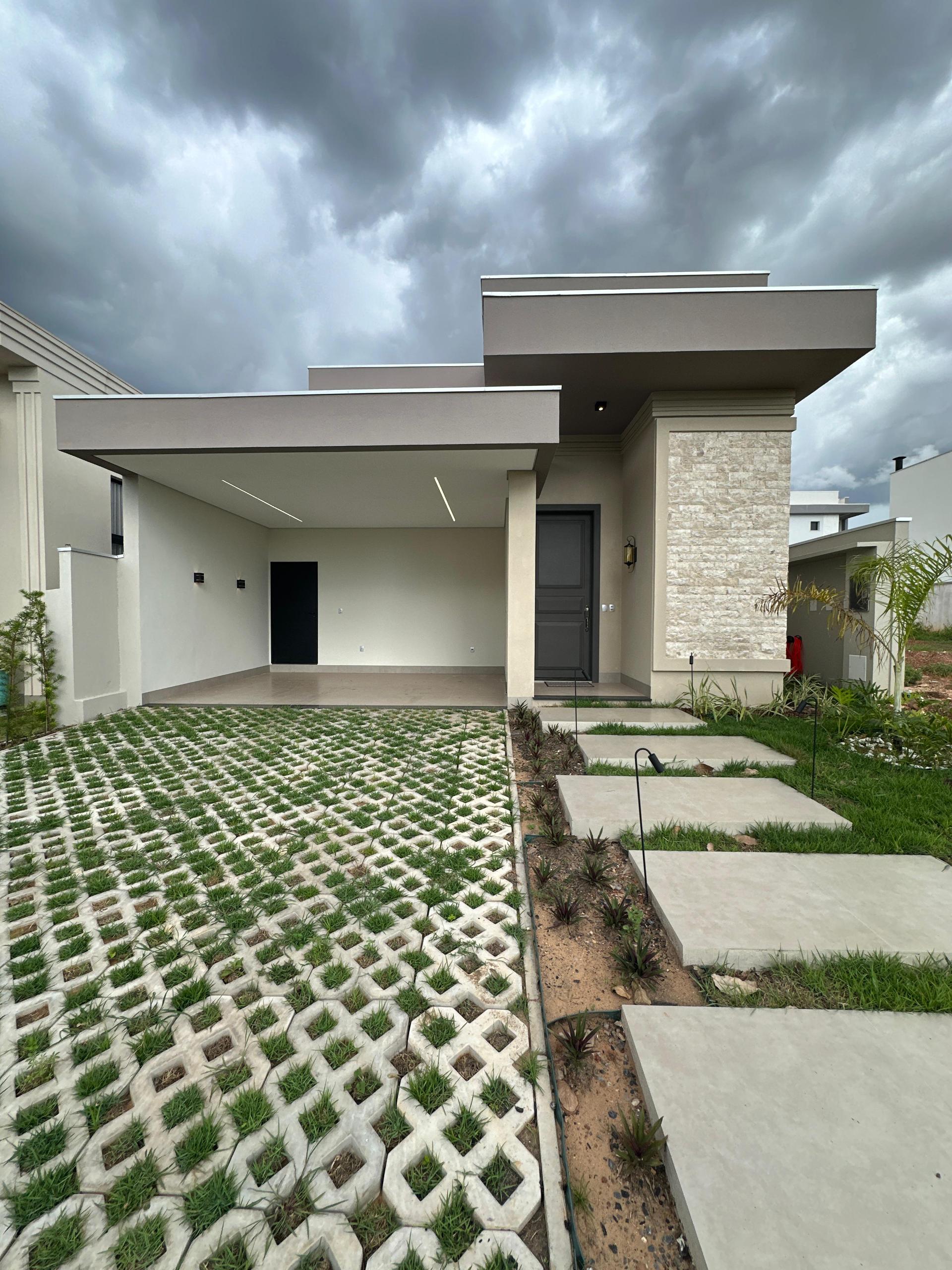 Casa térrea no Condomínio Belvedere II com 3 suítes, área gour...
