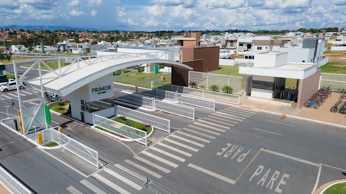 Terreno no Condomínio Primor das Torres com 369,98 m  por R  3...