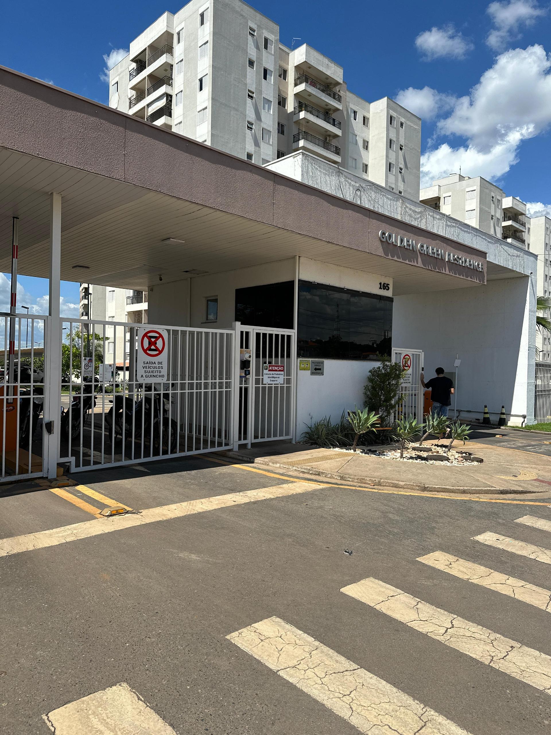 Apartamento no Golden Green Residence com 3 quartos e lazer co...