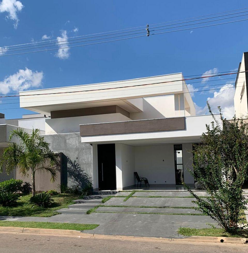 Casa térrea com 3 suítes e piscina no Florais da Mata por R  1...