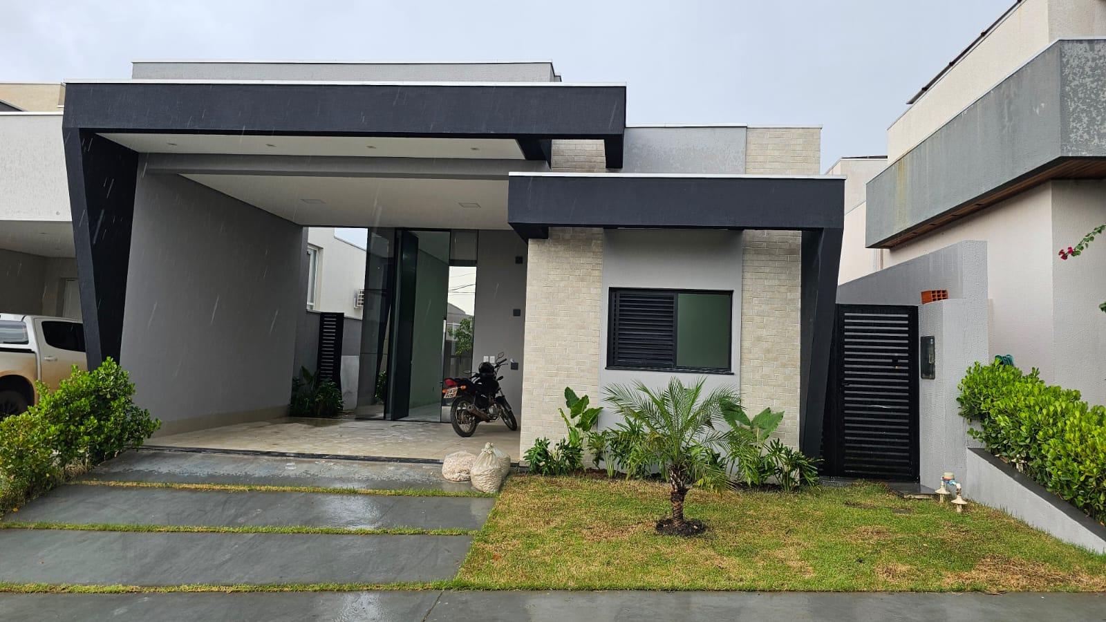 Casa térrea no Condomínio Primor das Torres com piscina à vend...