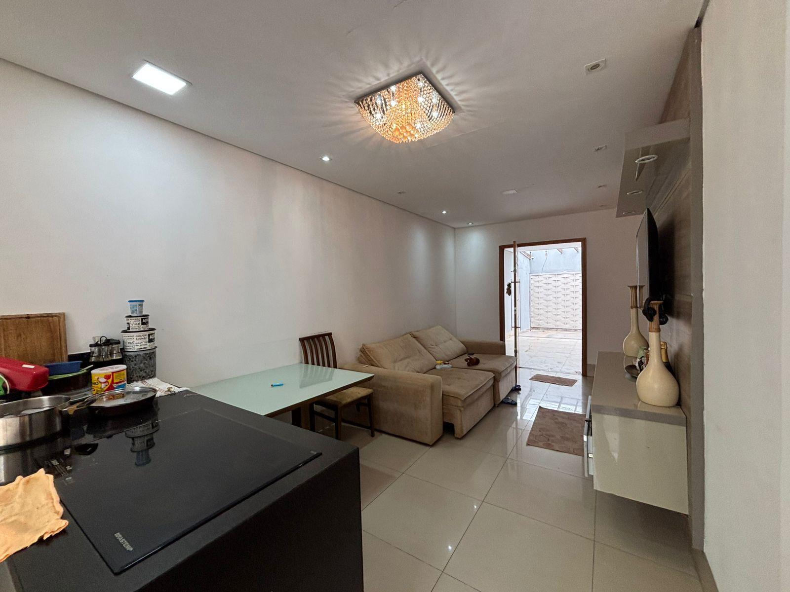 Casa com su?te master, planejados e piscina ? venda no Brasil ...