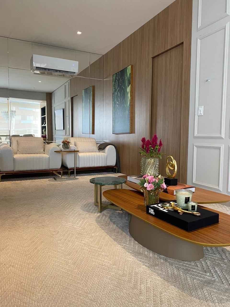 Apartamento porteira fechada no Edifício Arthur com 3 suítes e...