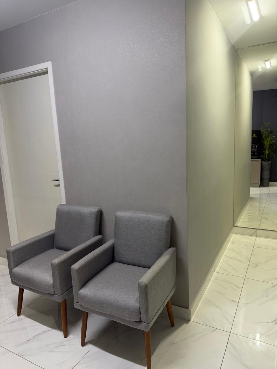 Sala comercial reformada no Empire Center e pronta para uso