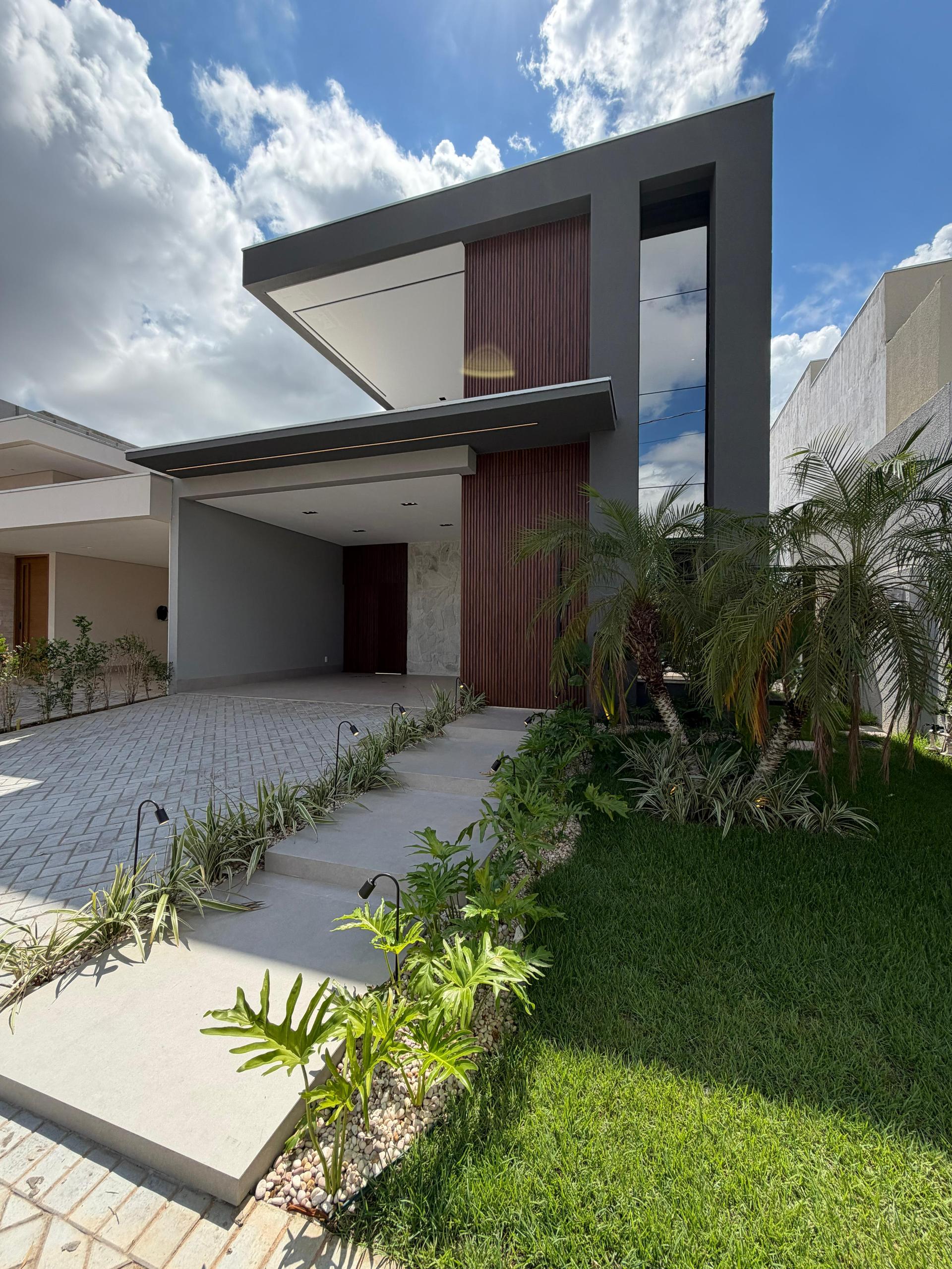 Casa T?rrea de Alto Padr?o no Florais do Parque com 3 Su?tes e...