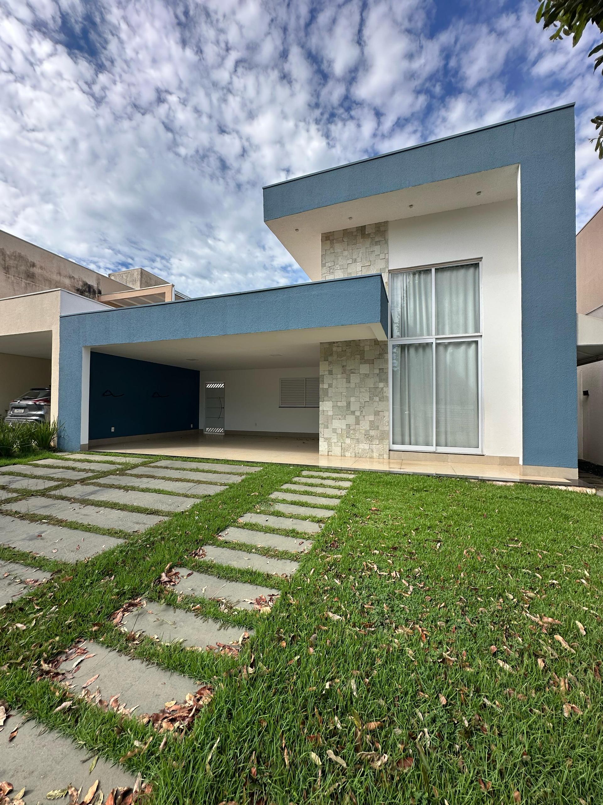 Casa Térrea de Alto Padrão no Condomínio Belvedere com 3 Suítes