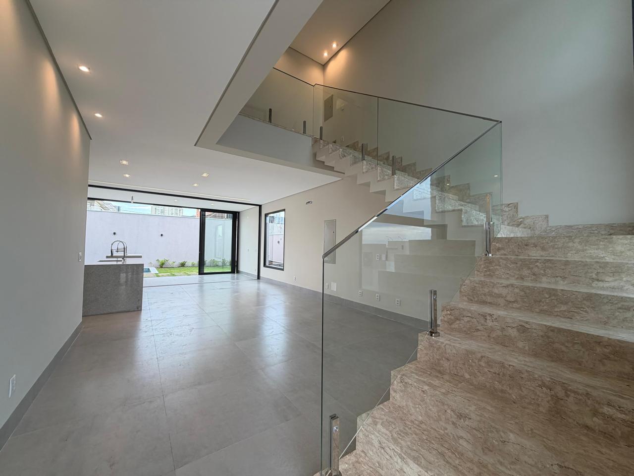 Sobrado moderno com 3 su?tes no Condom?nio Brisas