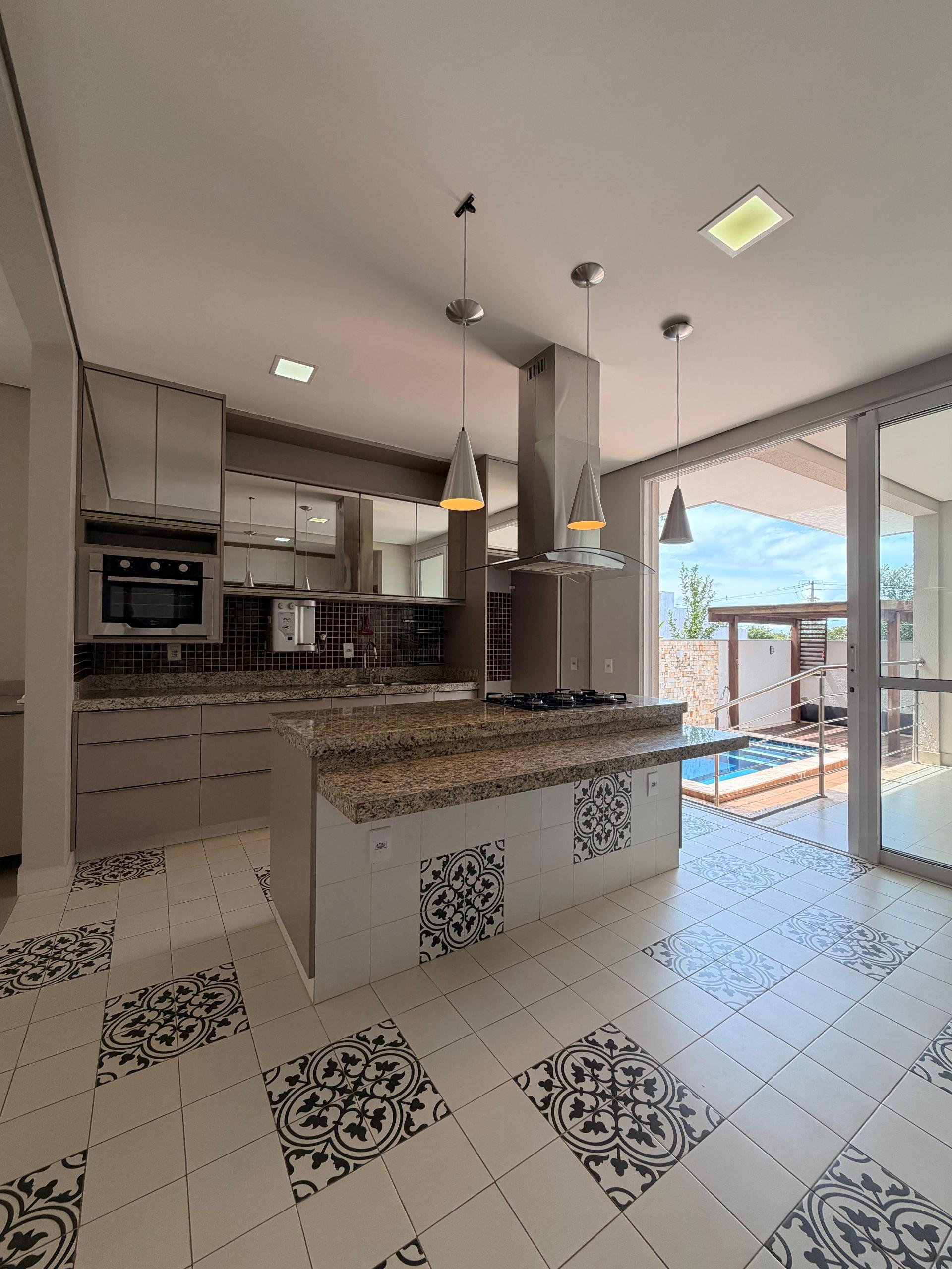 Casa t?rrea moderna com 3 su?tes no Condom?nio Belvedere