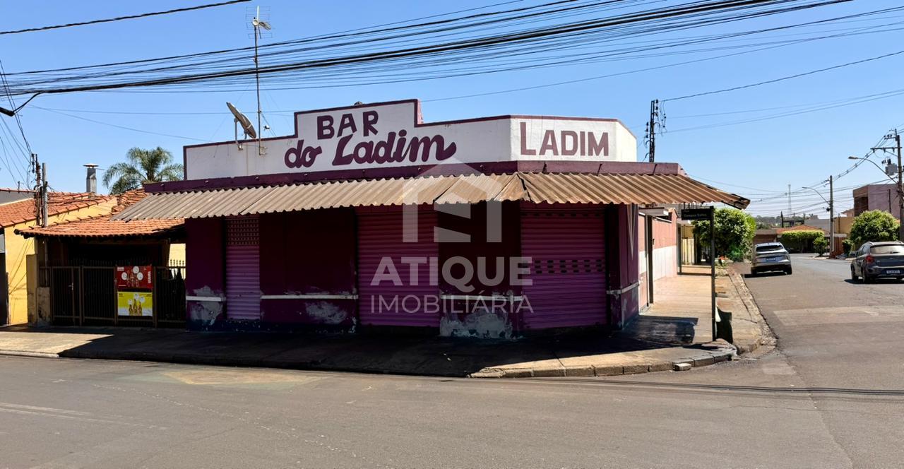 CASA À VENDA, R. CAMPOS SALES COM R. CORONEL JUNQUEIRA, CENTRO...
