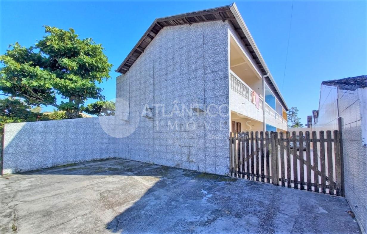 Sobrado à venda, próxima ao mar no balneário Monções, MATINHOS...