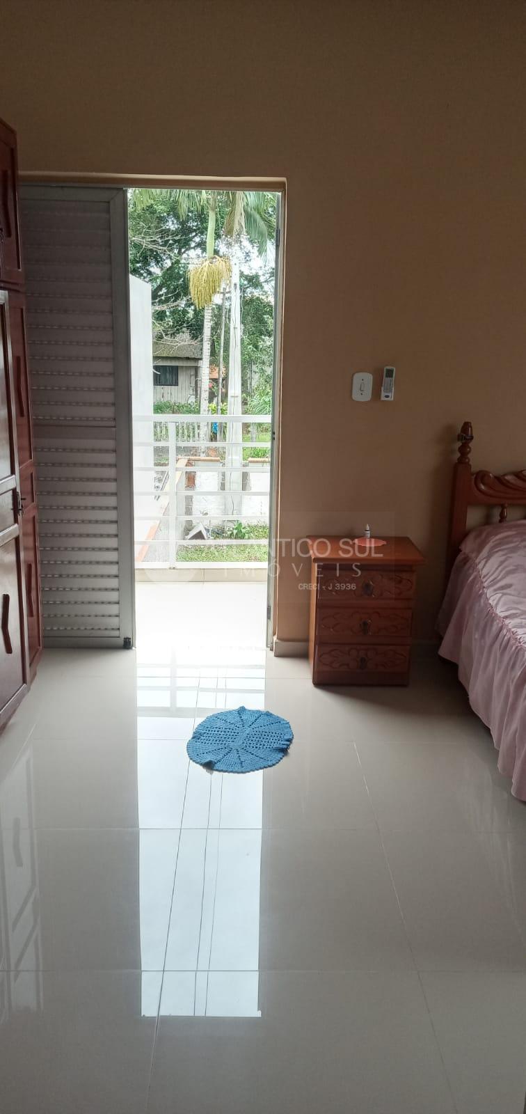 Sobrado à venda, a 900 metros da praia, Primavera, PONTAL DO P...
