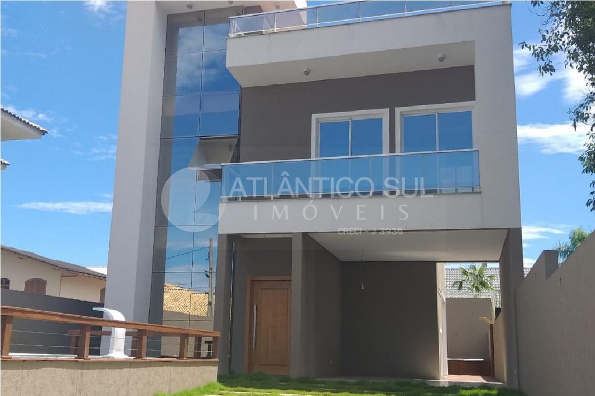 Casa com 03 suítes e piscina, ATAMI, PONTAL DO PARANA - PR. RE...
