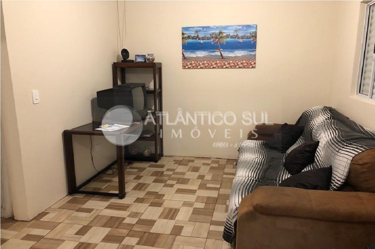 Casa com amplo terreno a 100m da praia, Marissol, PONTAL DO PR...