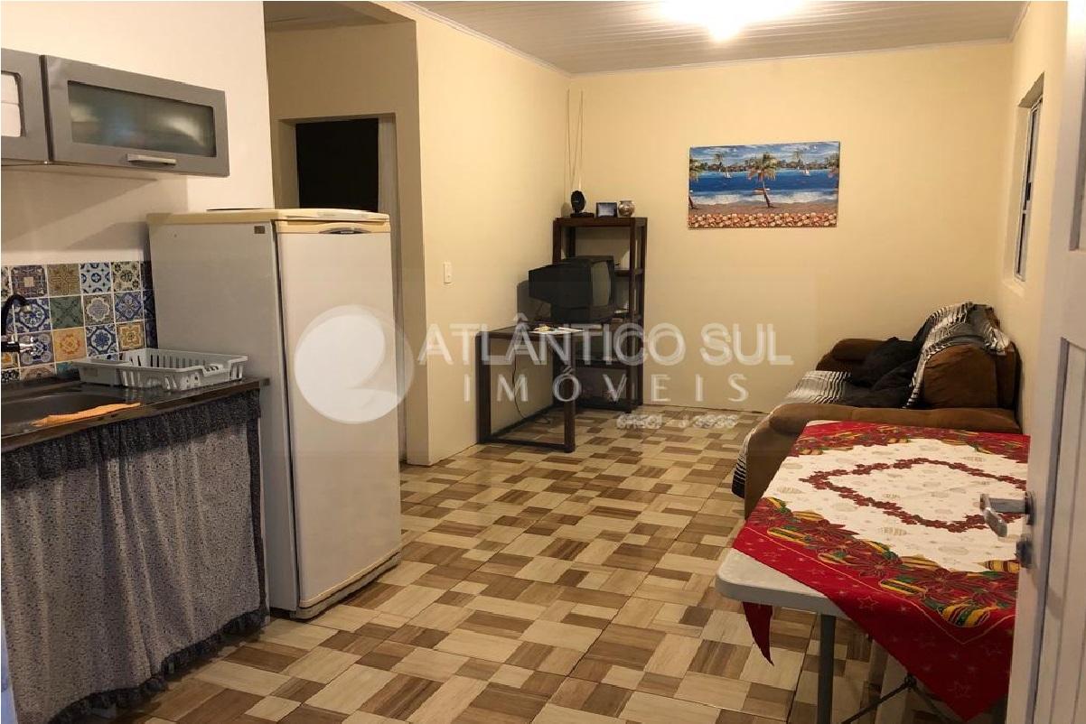 Casa com amplo terreno a 100m da praia, Marissol, PONTAL DO PR...