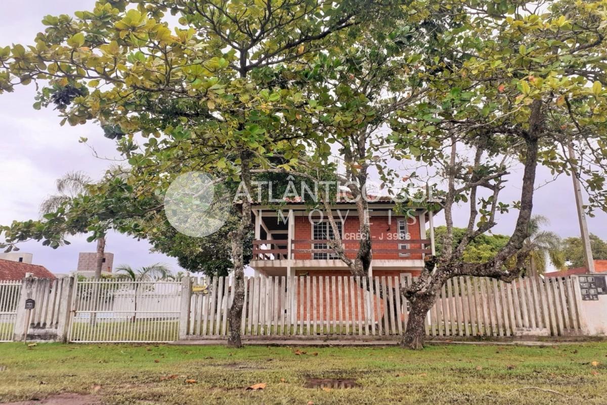 Sobrado à venda, próximo ao mar em PONTAL DO SUL, PONTAL DO PA...