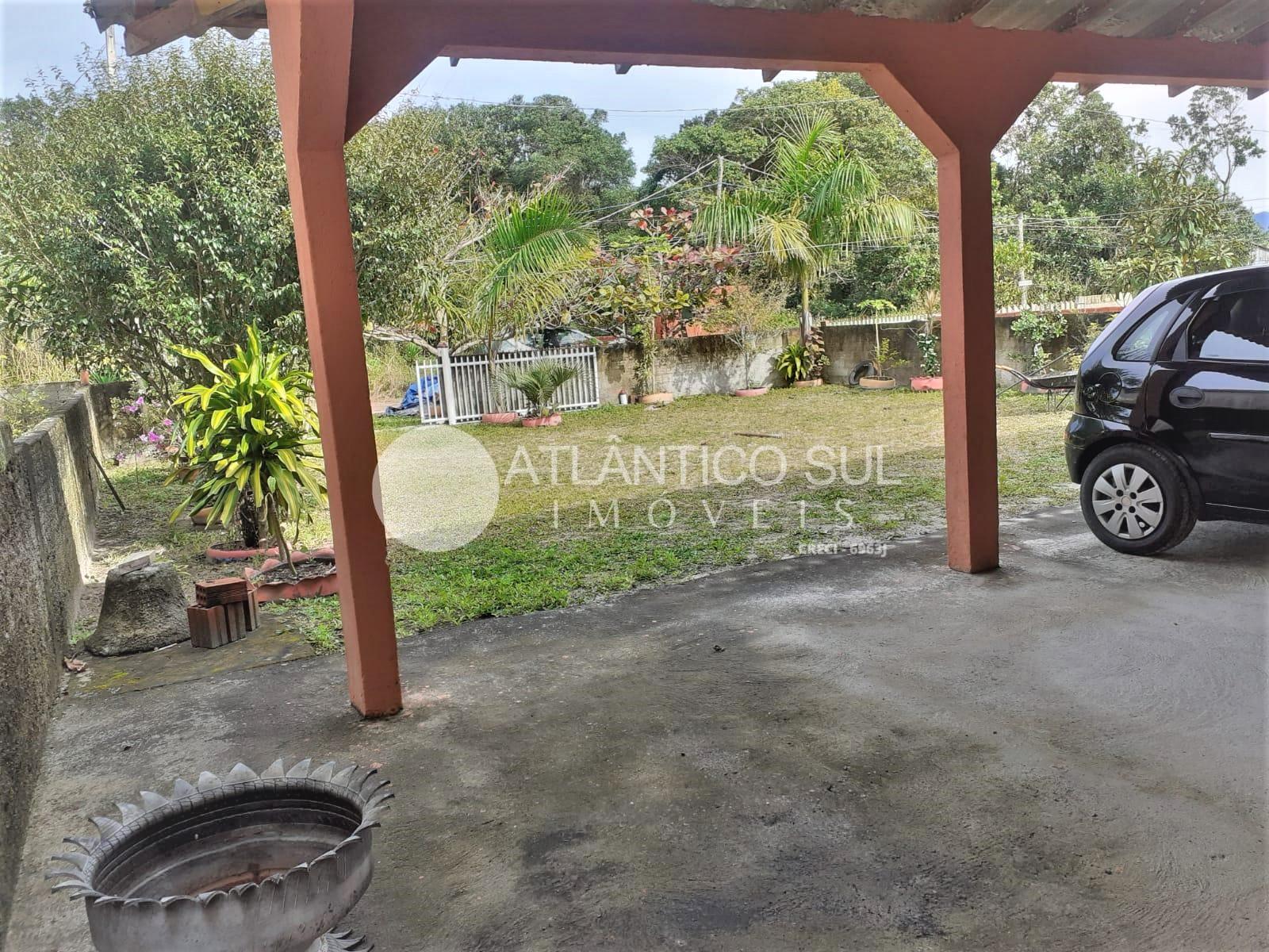 Casa à venda, próxima ao mar no balneário Pereque, MATINHOS - PR
