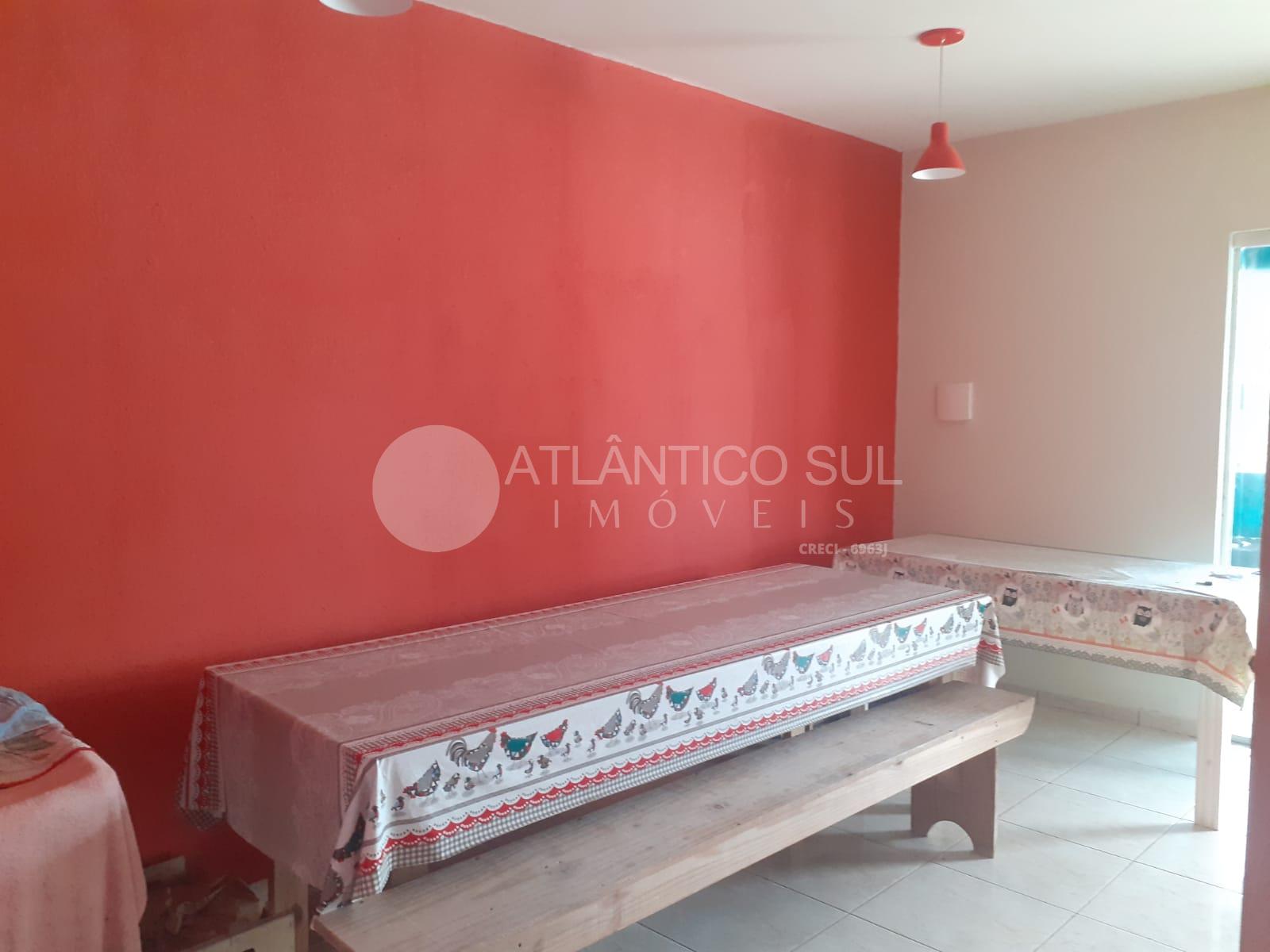 Casa à venda com amplo espaço de terreno, Santa Terezinha, PON...