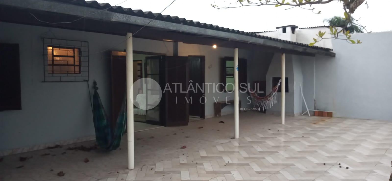 Casa alvenaria com 120m   04 quartos, sala cozinha conjugada, ...
