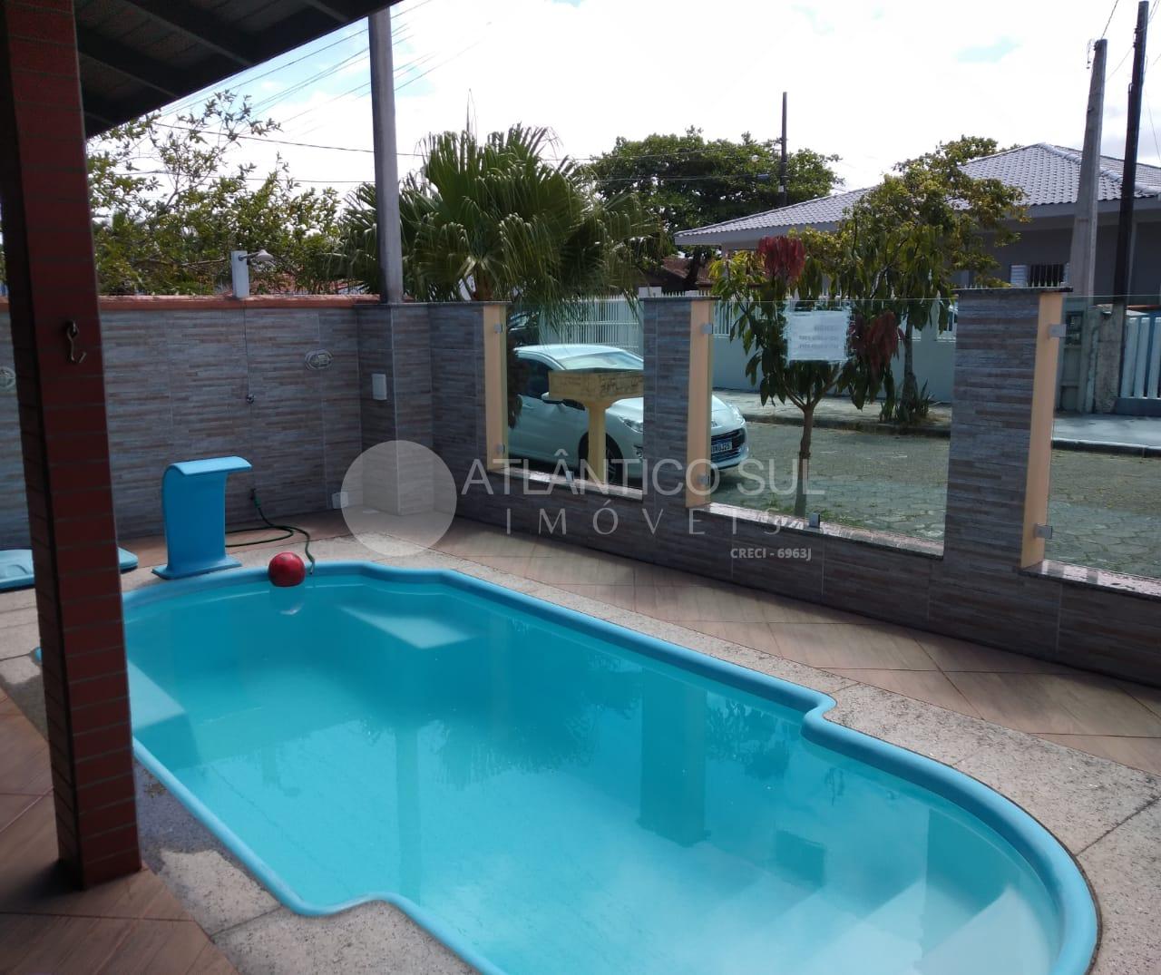 excelente casa mobiliada em Santa Terezinha com piscina, 6 qua...