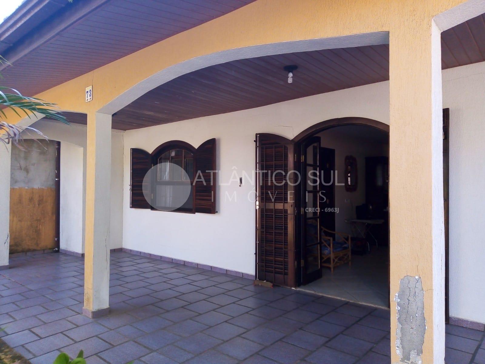 Casa com 4 quartos a 350m da praia, Santa Terezinha, PONTAL DO...