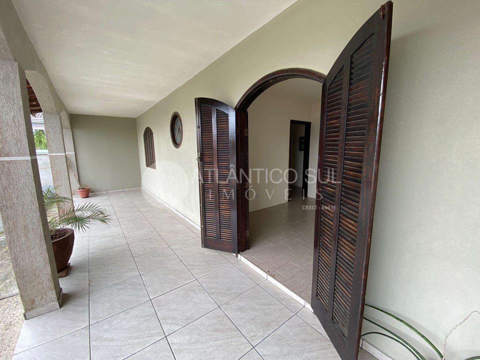 Casa para locação a apenas 300m da praia, Praia de Leste, PONT...