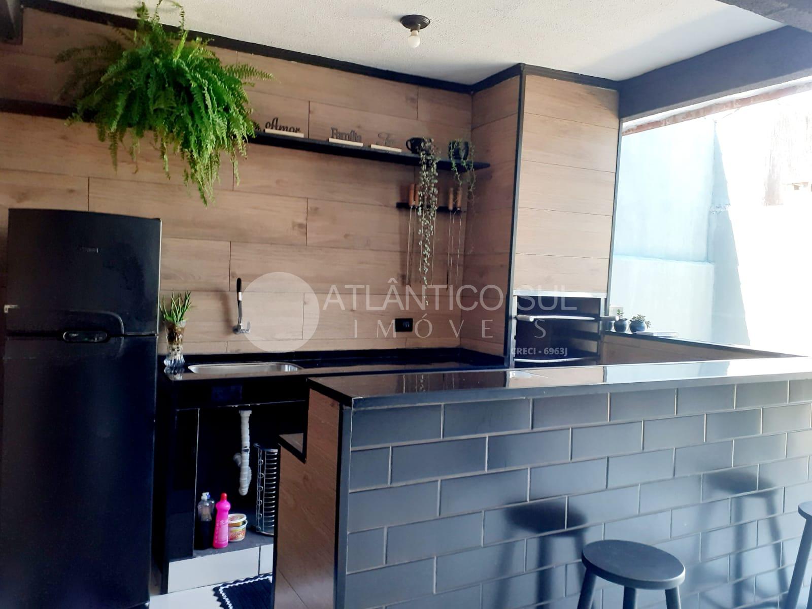 Casa à venda, perto do mar com suite Pereque, MATINHOS - PR