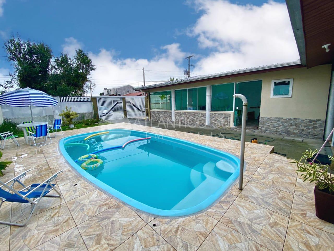 Casa à venda, Praia de Leste, com 03 quartos e piscina, PONTAL...