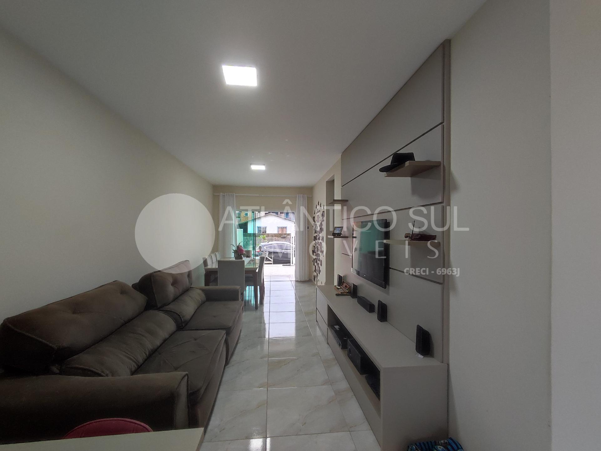 Casa para locação com piscina em  Praia de Leste, PONTAL DO PA...