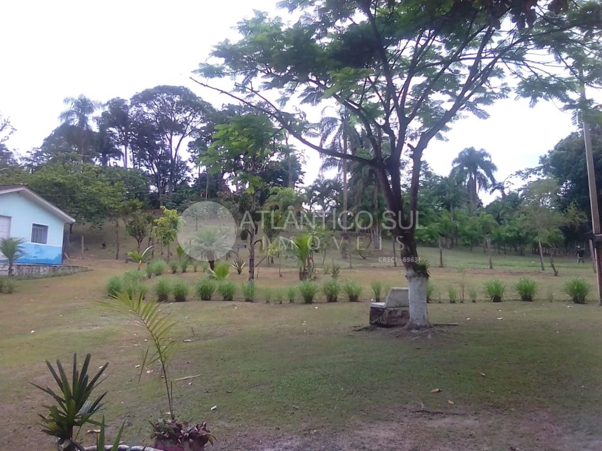Chácara à venda com frente para a BR 277 em Paranaguá, Paranaguá