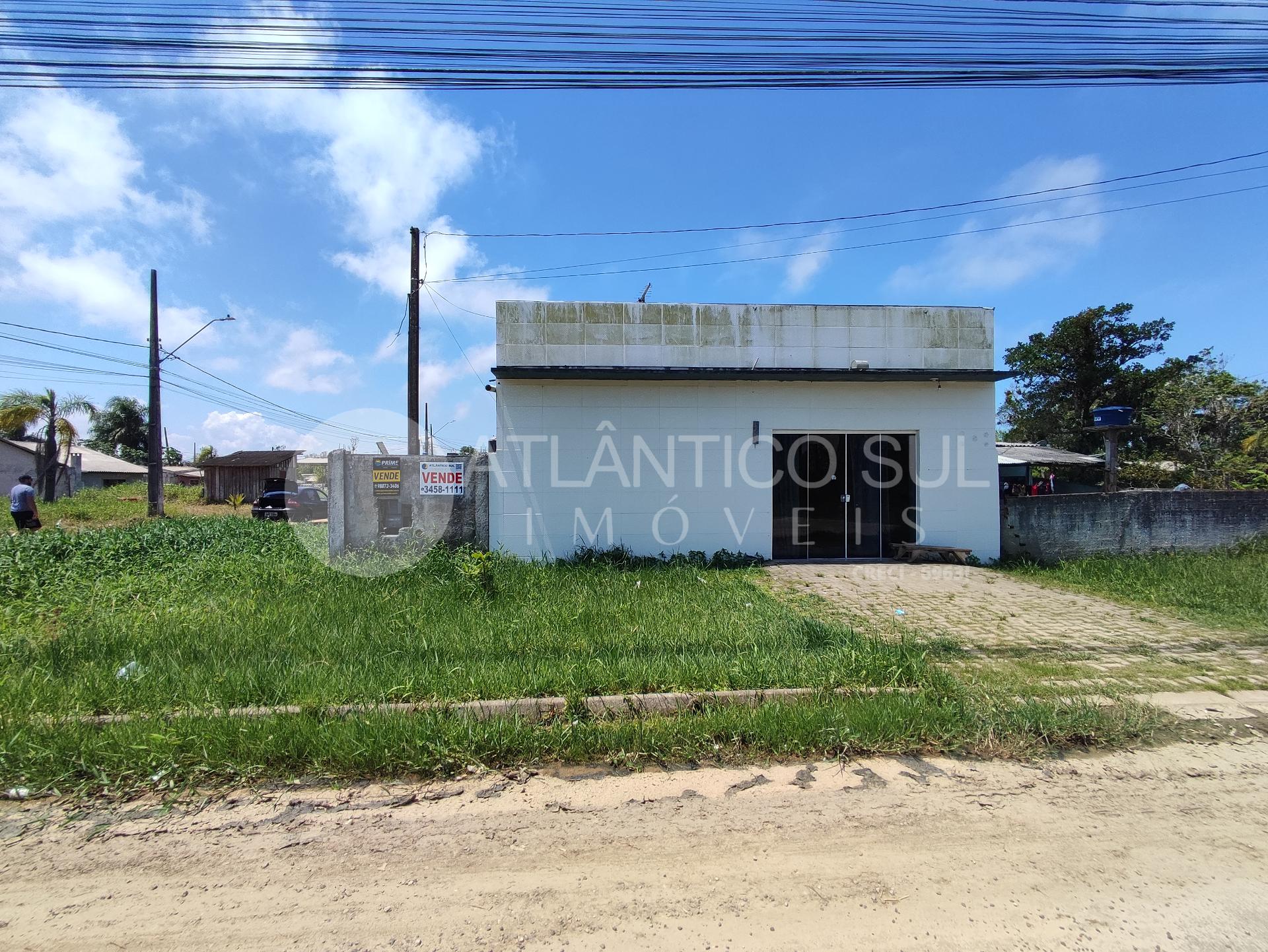 Casa à venda com ponto comercial no SOLIMAR, MATINHOS - PR