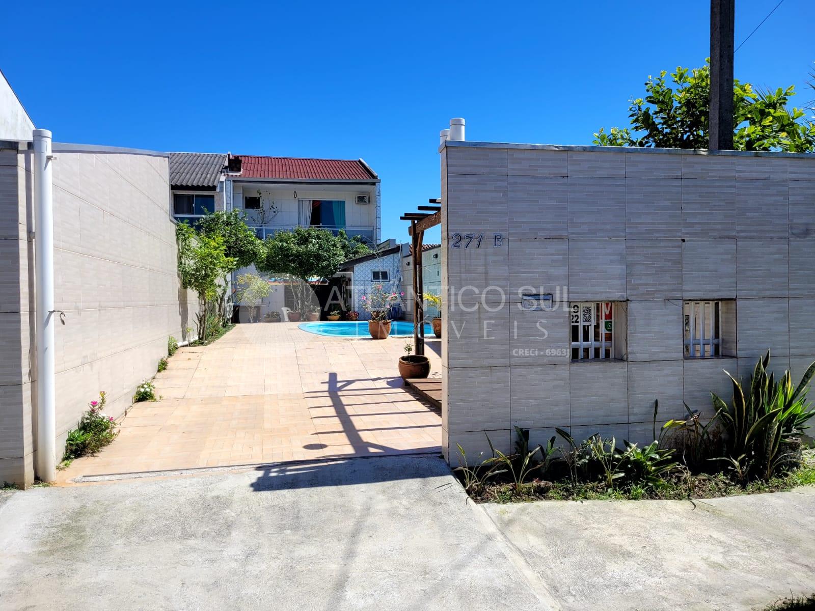 Sobrado à venda com piscina e próximo a praia, SHANGRI-LÁ, PON...