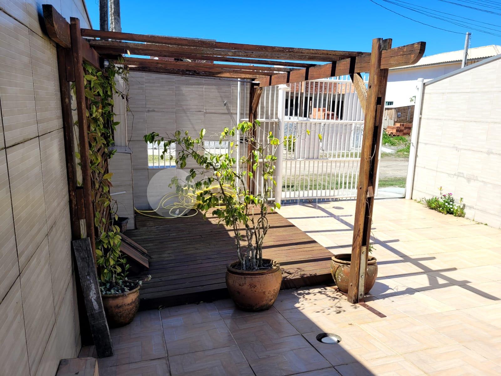 Sobrado à venda com piscina e próximo a praia, SHANGRI-LÁ, PON...