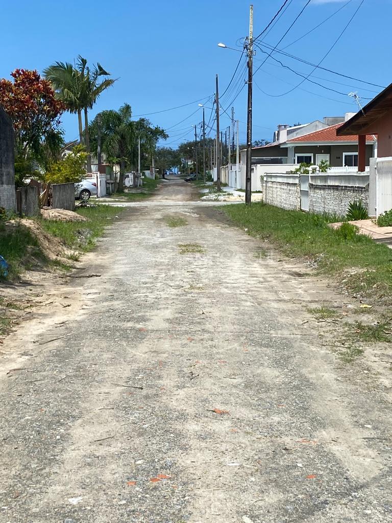 Terreno no litoral todo murado no Balneário Beltrami a 500 met...