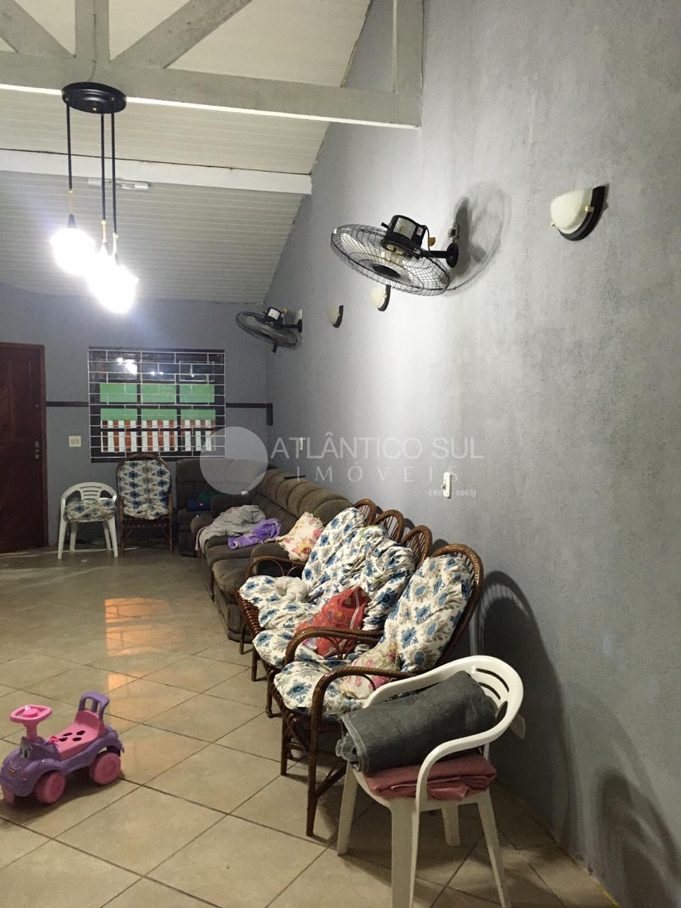 Excelente casa no litoral- Balneario Beltrami  com piscina, à ...