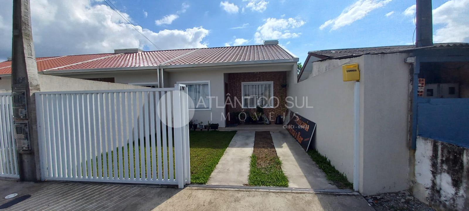 Casa  no Litoral  com 1 Quarto, 1 suíte, Cozinha e Sala Conjug...
