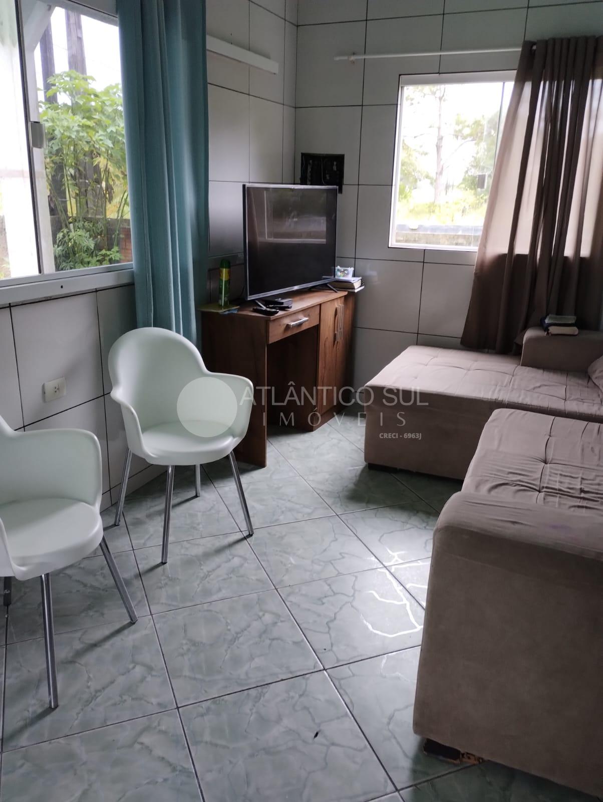 Casa no Litoral com 2 quartos, 1 suite, 2 salas 2 cozinhas, ga...