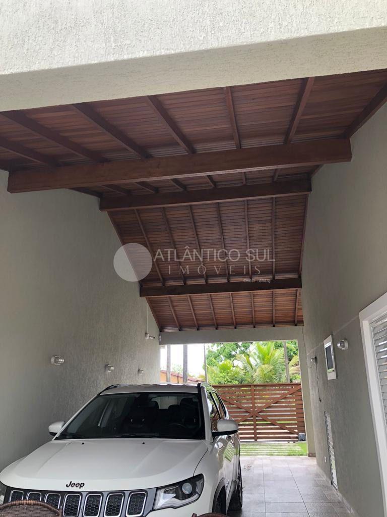 Sobrado no Litoral , 4 quartos com ar condicionado quente frio...