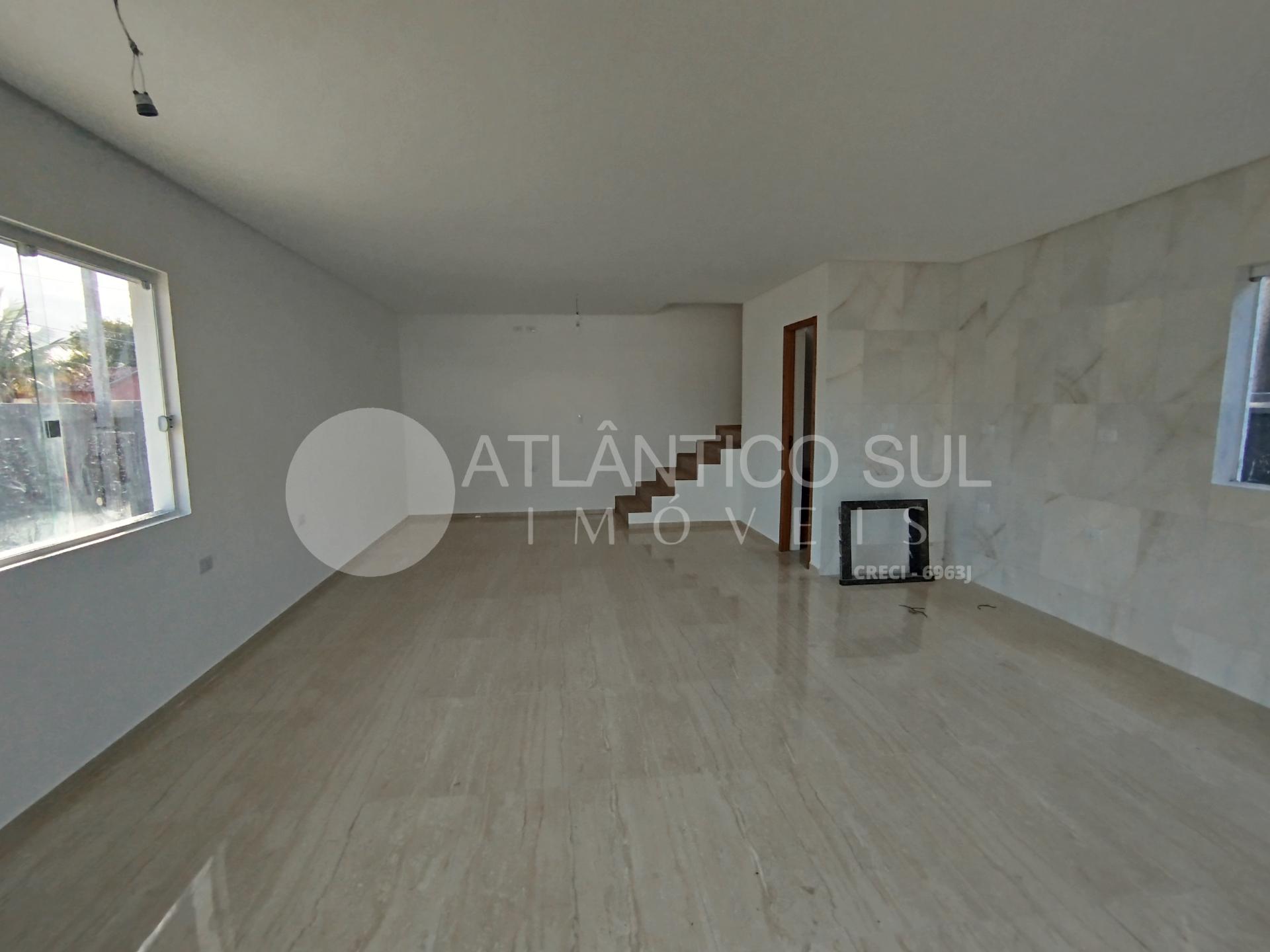 Sobrado com espaço de terreno à venda, Monções, PONTAL DO PARA...