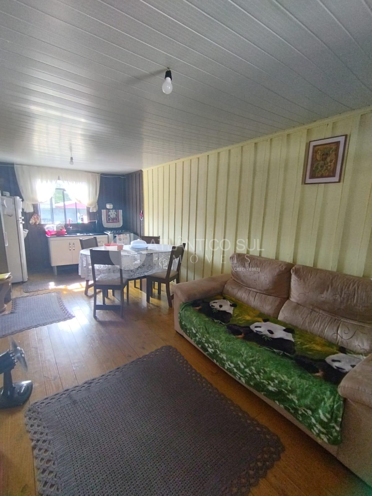 Casa mista com amplo espaço de terreno à venda, CURRAIS , MATI...
