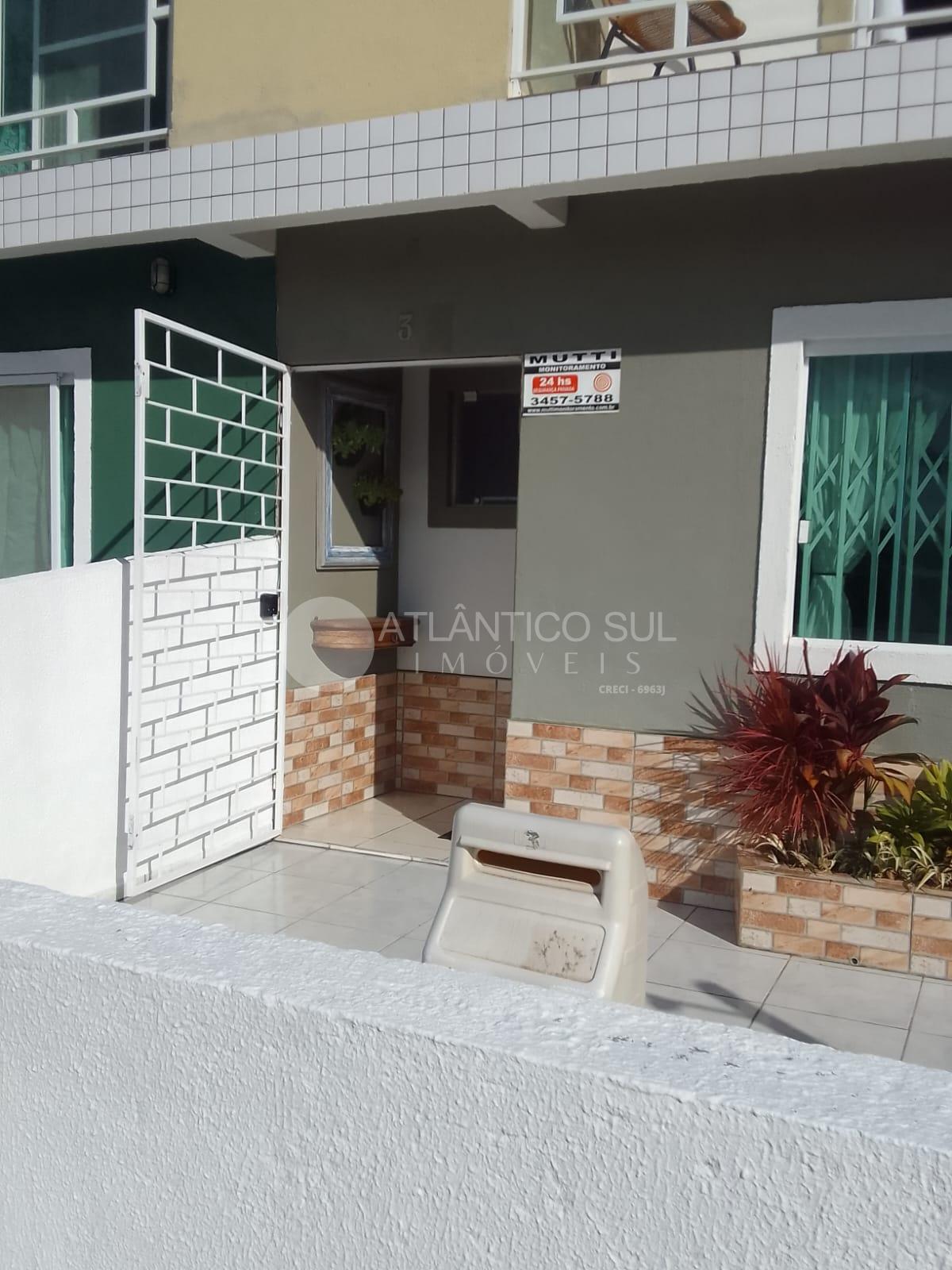 Sobrado em Shangrila a 250m do mar com 2 suites, sala, cozinha...