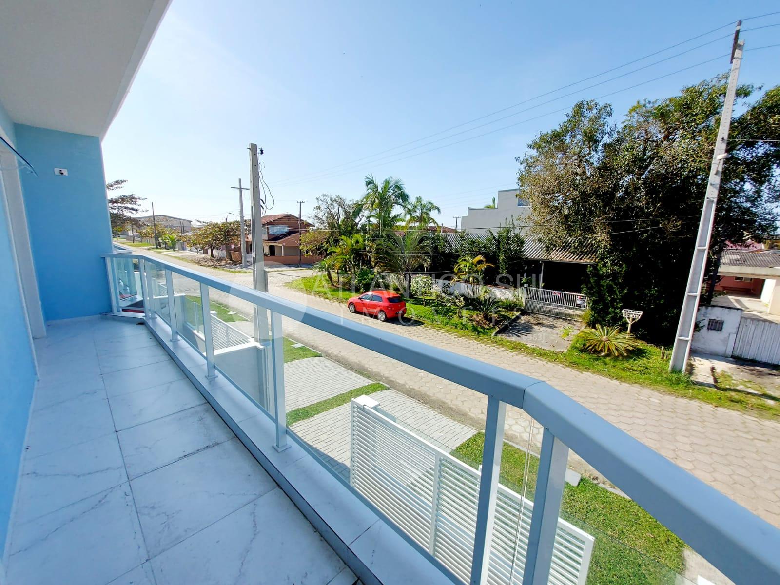 Excelente oportunidade de compra 03 sobrados em Shangri-la