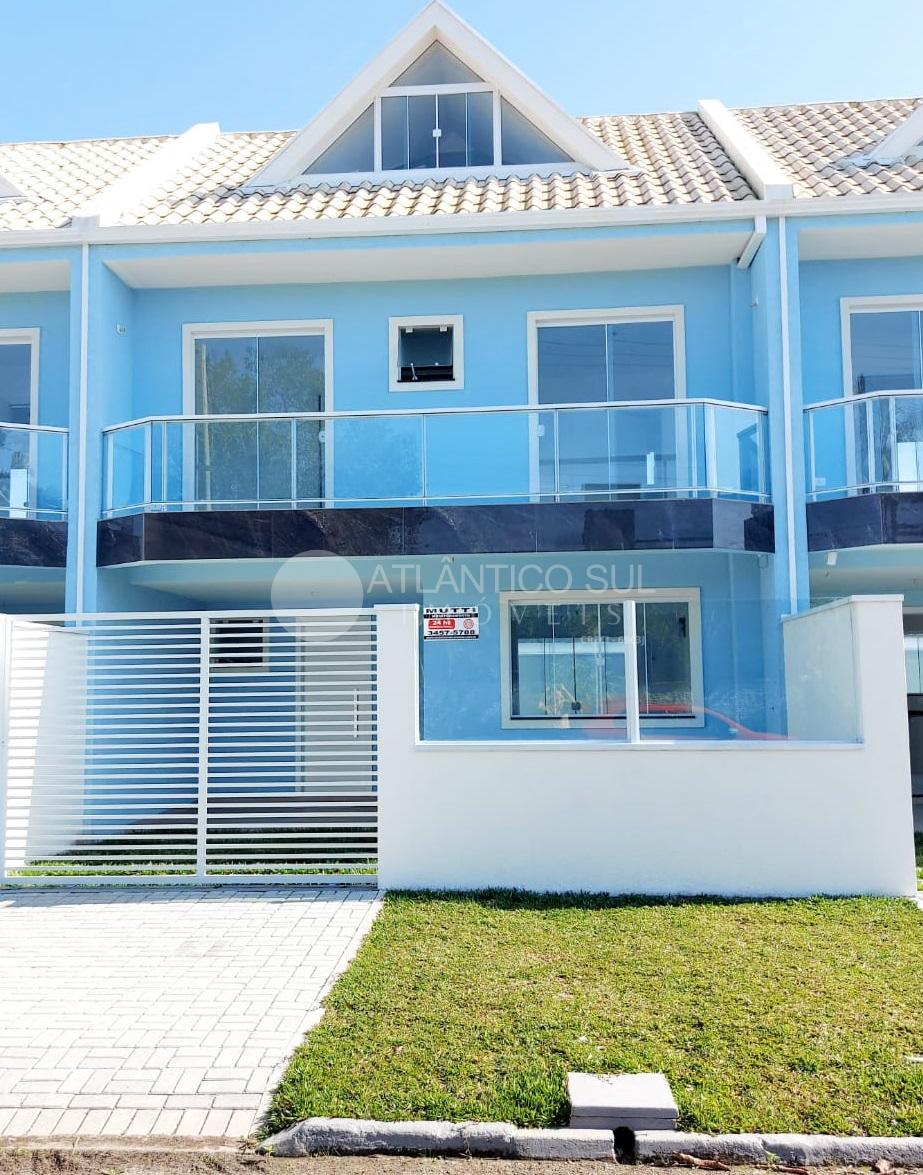 Excelente oportunidade de compra 03 sobrados em Shangri-la
