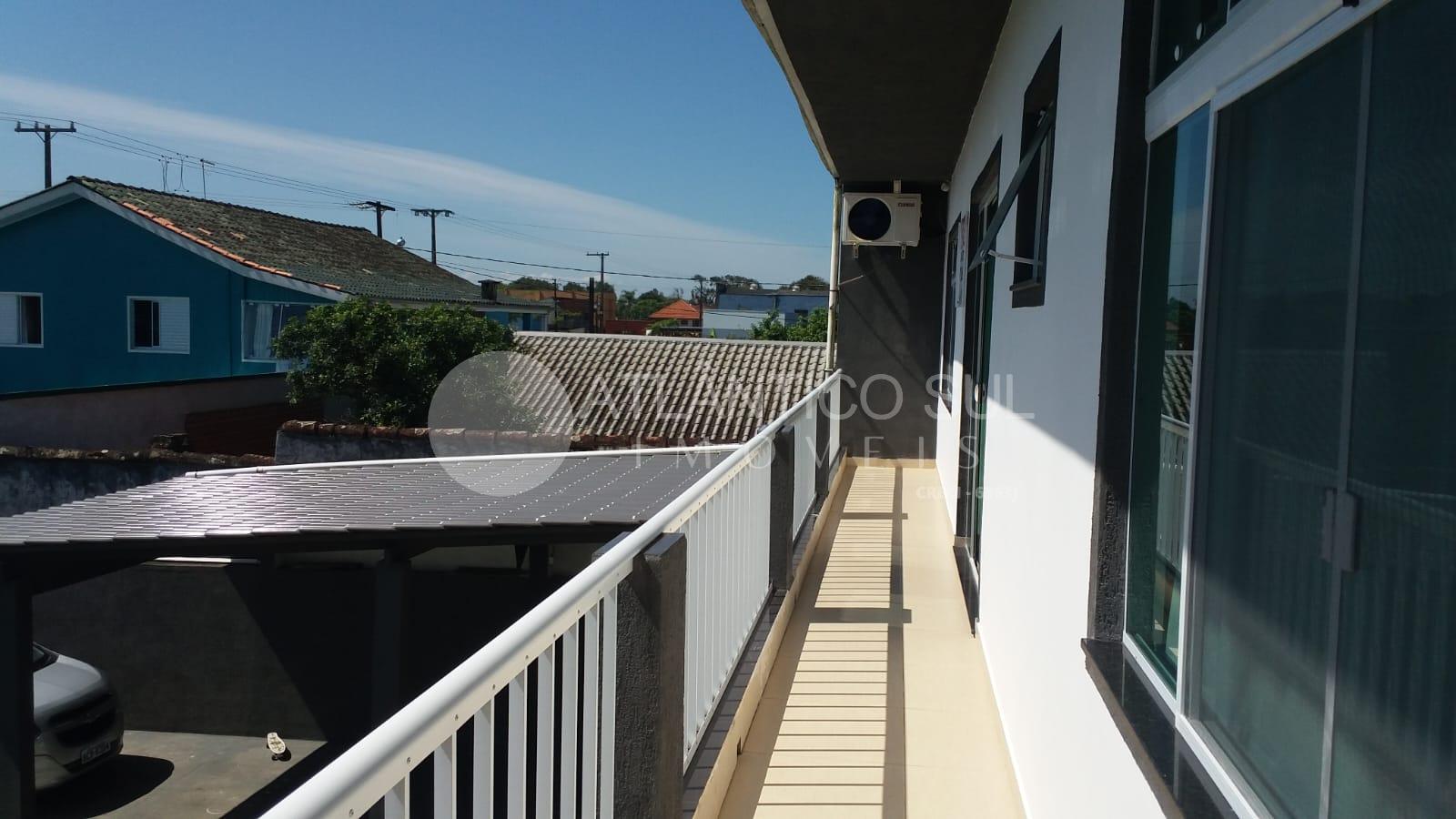 Excelente sobrado à Venda com 04 Quartos, SHANGRI-LÁ, PONTAL D...