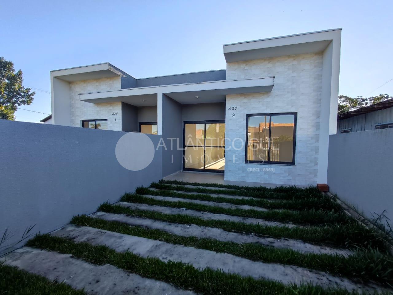 Casa com 2 quartos, área gourmet e 2 vagas de garagem, Santa T...