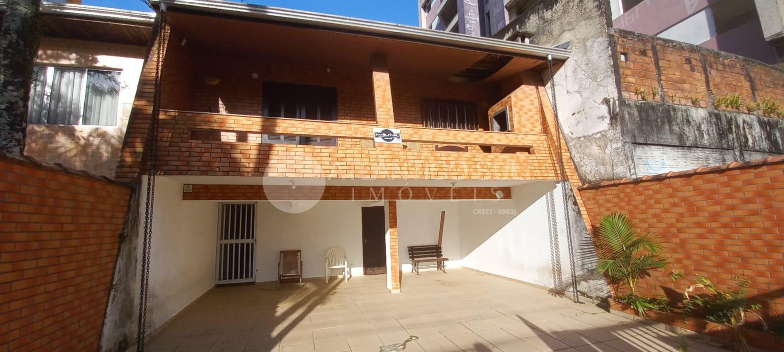 EXCELENTE SOBRADO LOCALIZADO NO BALNEARIO  CAIOBA A 200 METROS...