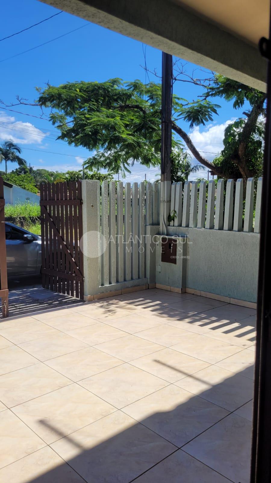 VENDE  SOBRADO A 300 METROS DO MAR,  BALNEÁRIO MONÇÕES, MATINH...