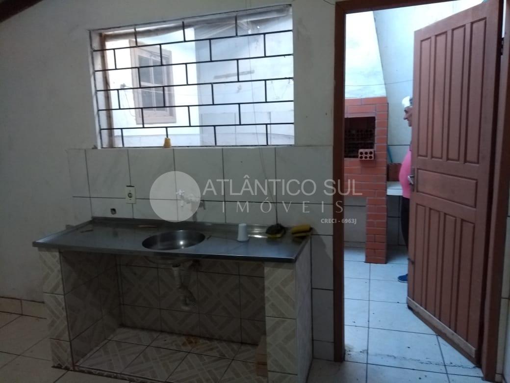 Casa a Venda localizada região de moradores em Praia de leste ...