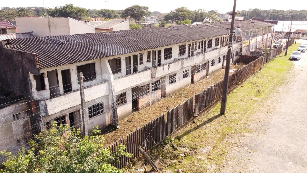 Terreno de 1.600 metros quadrados  para construtoras ,  PONTAL...